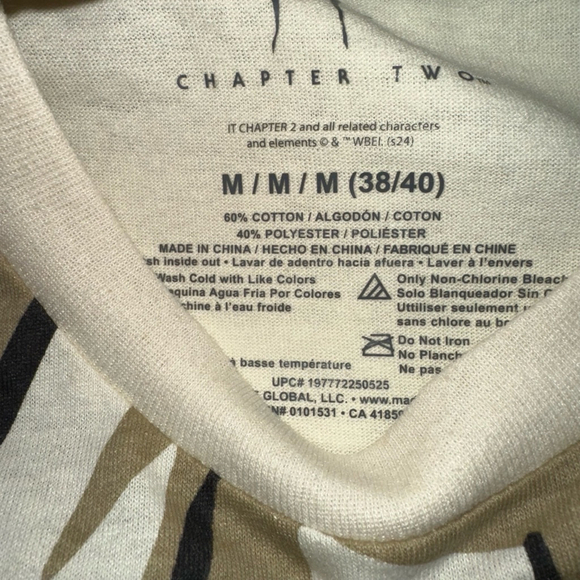 NWT! Pennywise IT Men's Halloween Graphic Tee with Short Sleeves M with Balloon - Picture 9 of 10